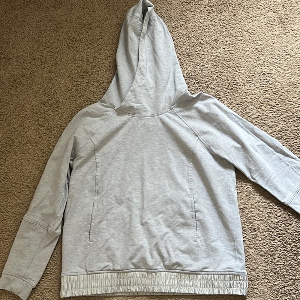 Womens lululemon sweatshirt
